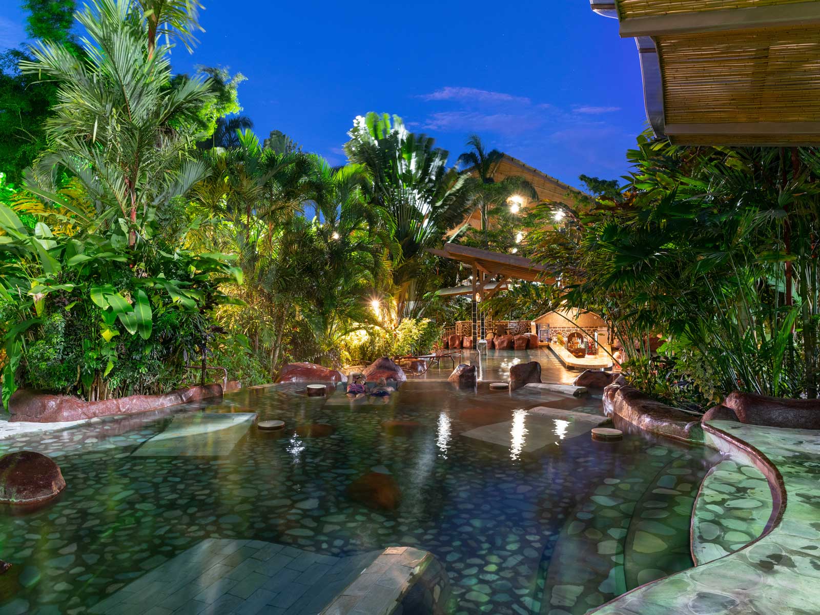 Luxury hotel 2 - Image 2
